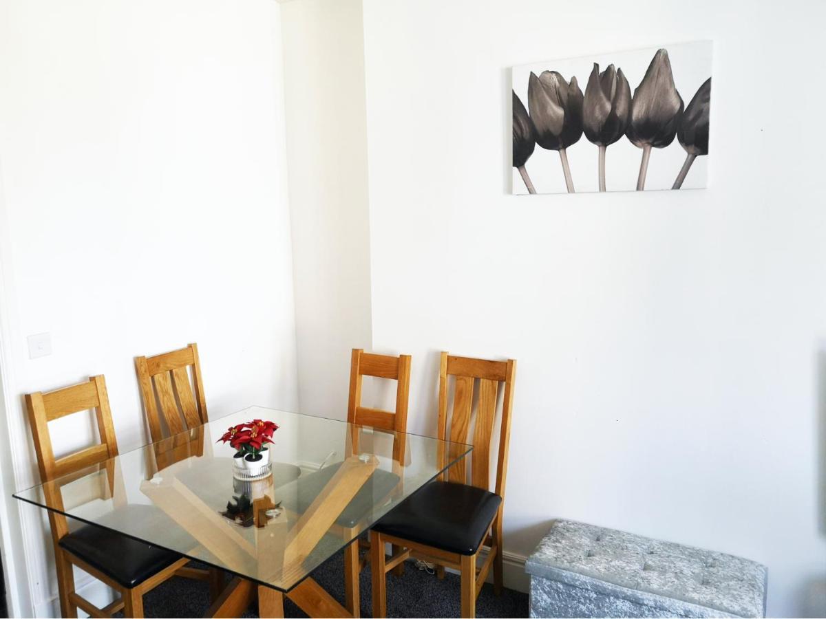Derwent Street Apartment 2 - Self Contained - 2 Bed Self Catering Apartment Уоркингтън Екстериор снимка