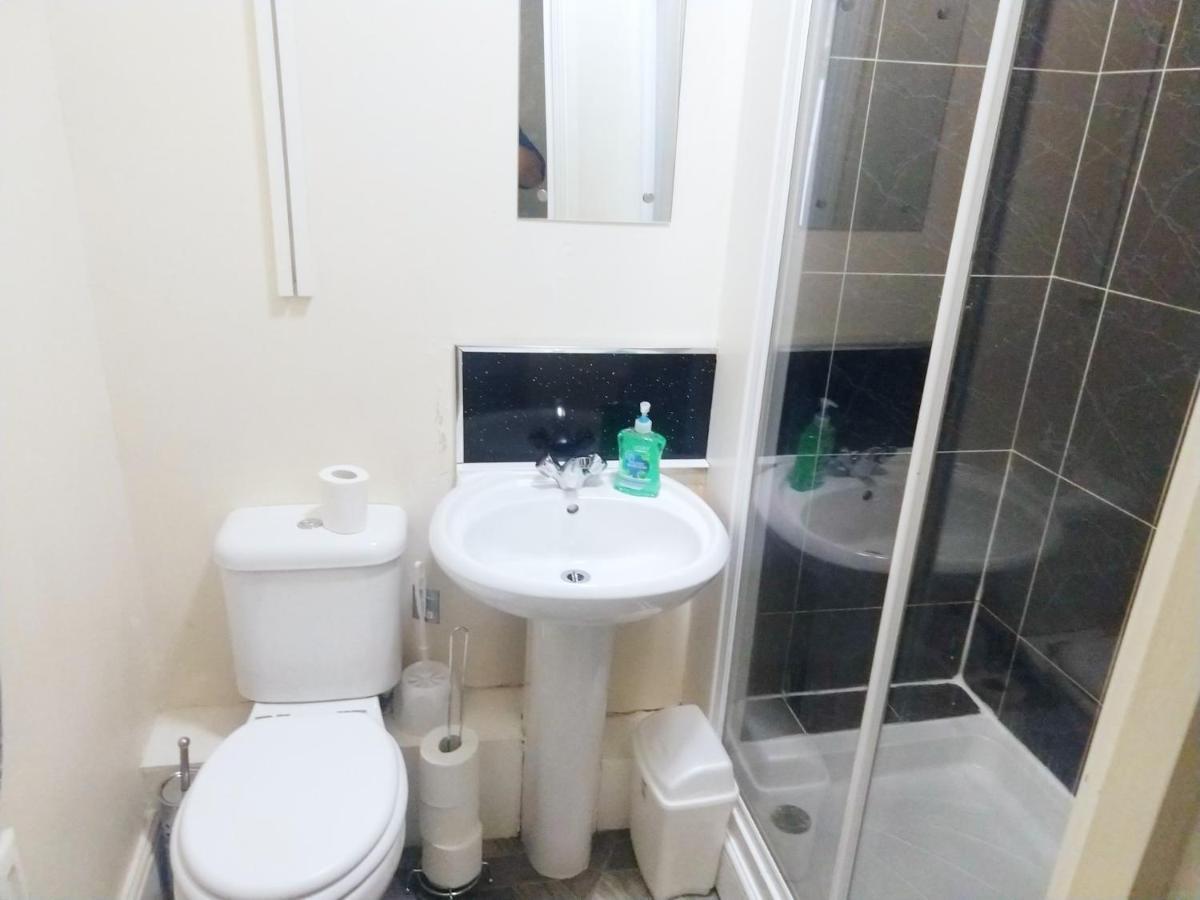 Derwent Street Apartment 2 - Self Contained - 2 Bed Self Catering Apartment Уоркингтън Екстериор снимка