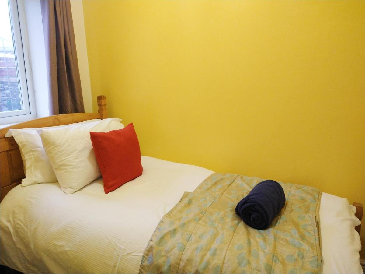 Derwent Street Apartment 2 - Self Contained - 2 Bed Self Catering Apartment Уоркингтън Екстериор снимка